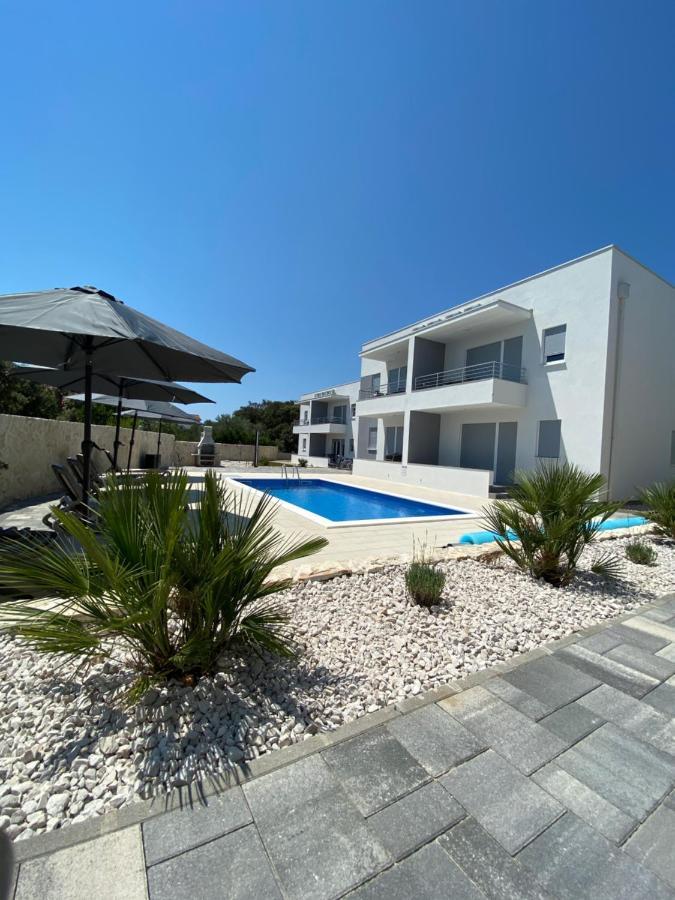 1oak rentals Vir Eksteriør bilde