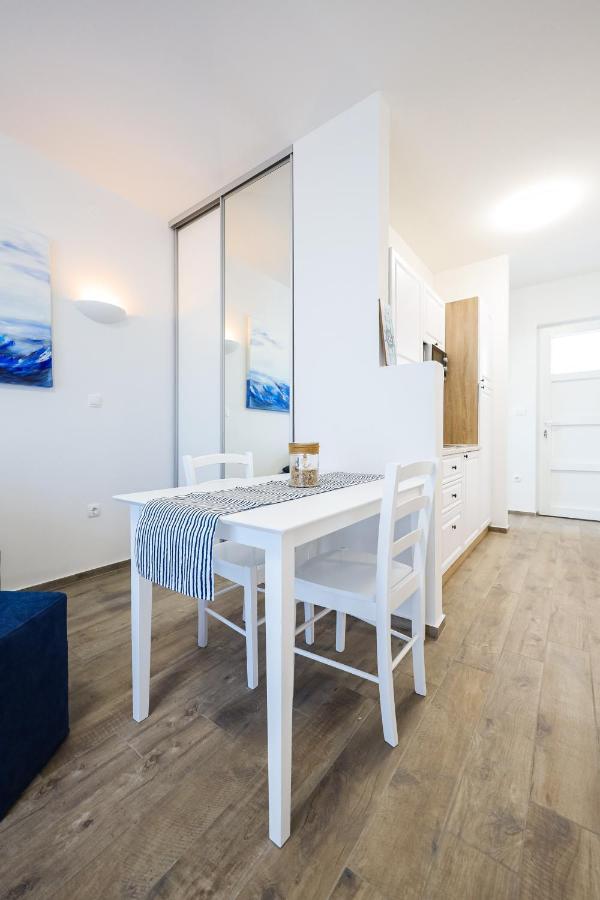 1oak rentals Vir Eksteriør bilde