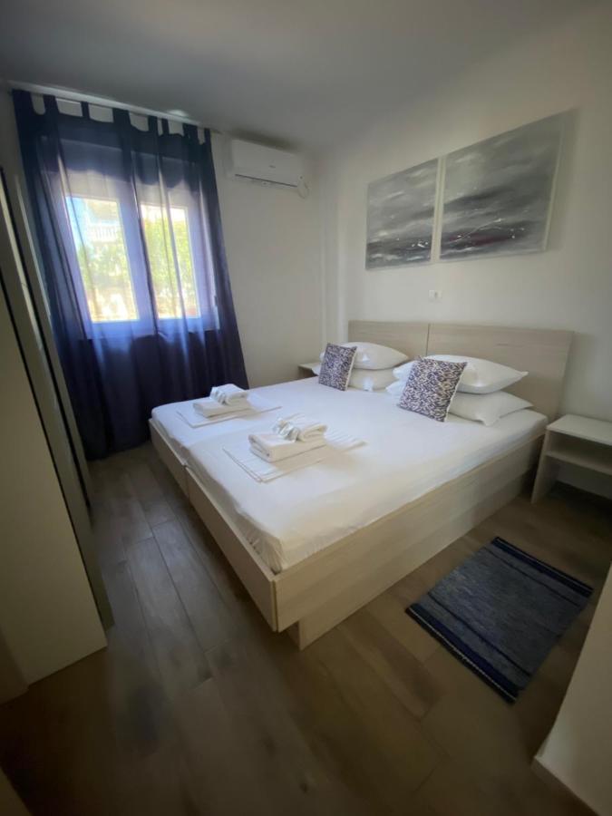 1oak rentals Vir Eksteriør bilde